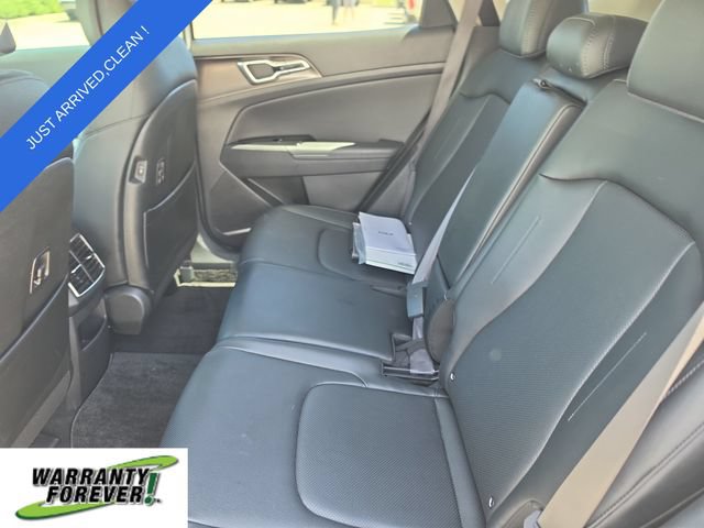 Used 2025 Kia Sportage EX FWD image 11