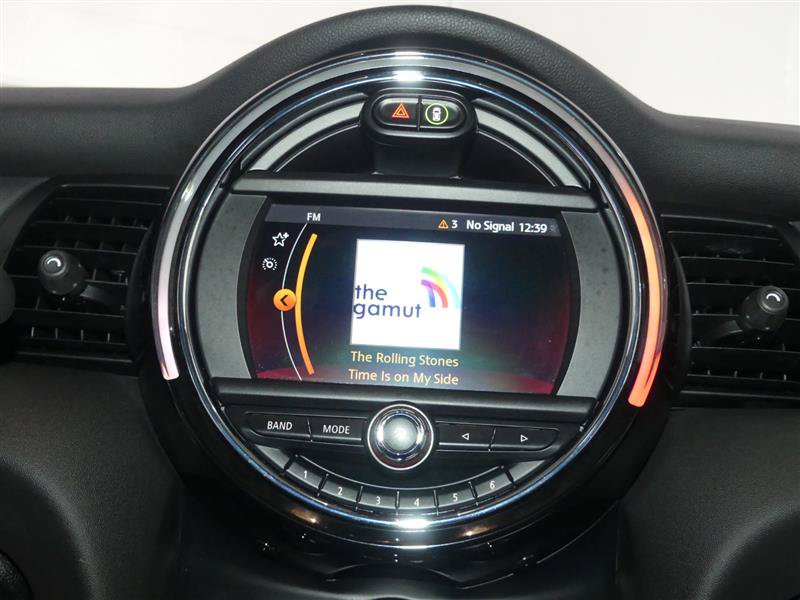Used 2020 MINI Cooper 2-Door Hardtop w/ Storage Package FWD image 33