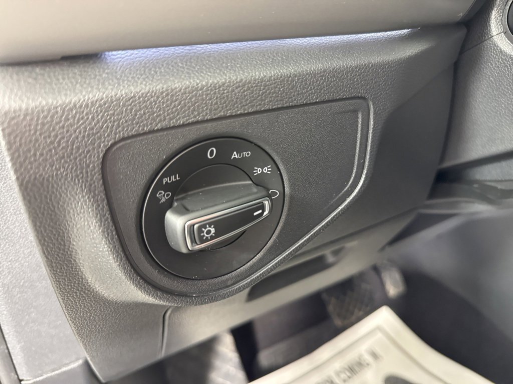 Used 2022 Volkswagen Atlas Cross Sport SEL image 15