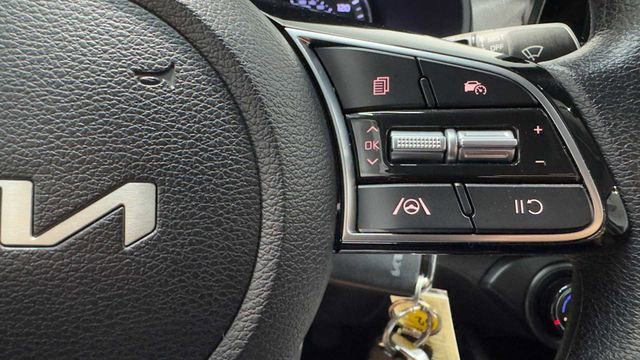 Used 2024 Kia Forte LXS w/ LXS Technology Package FWD image 23