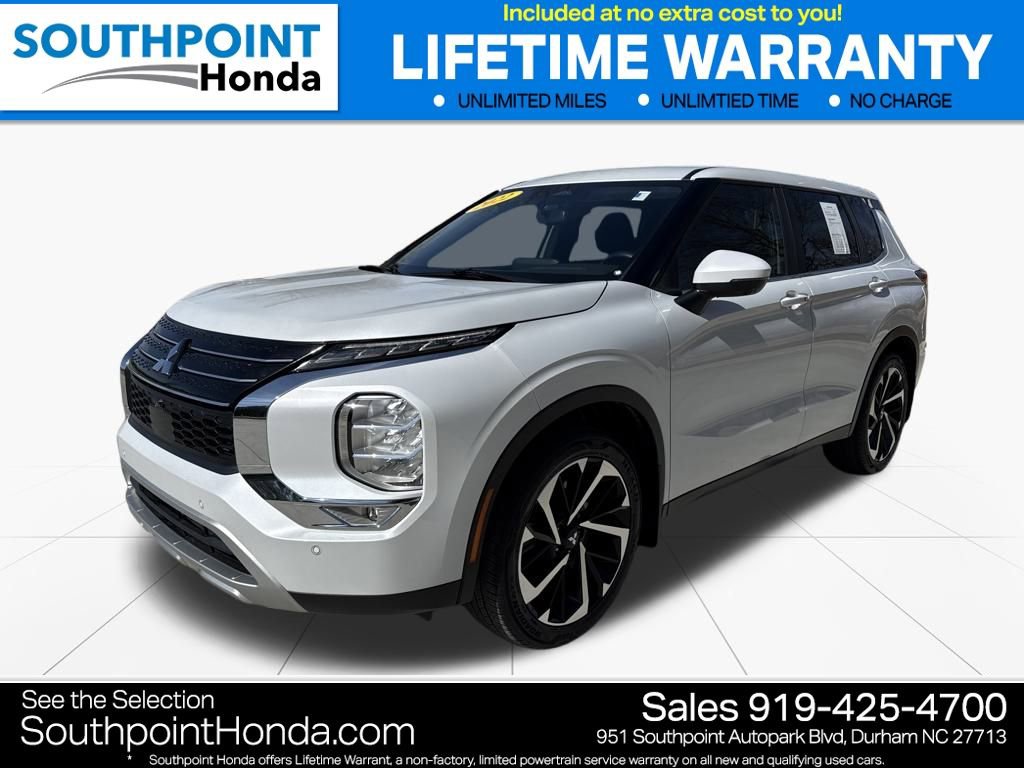 Used 2022 Mitsubishi Outlander SE video 3