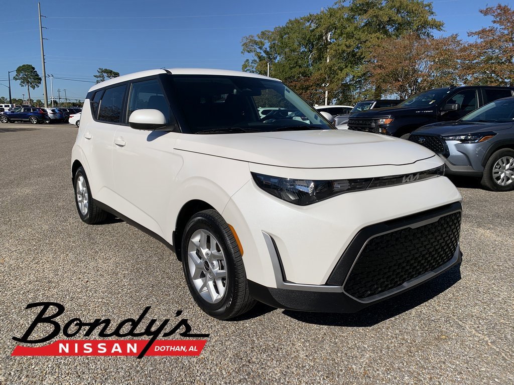 Used 2023 Kia Soul LX w/ Option Group 015 image 1