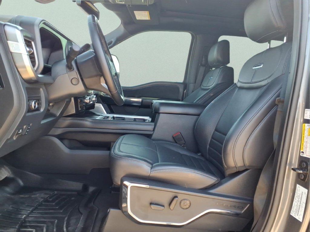 Used 2025 Ford F350 Platinum AWD/4WD image 16