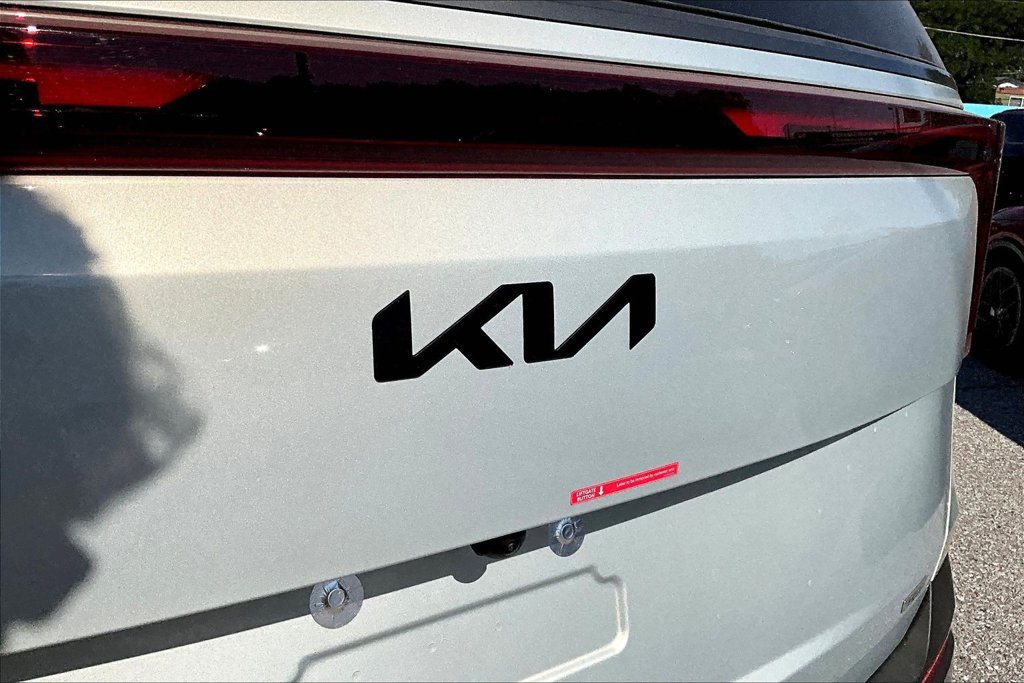 New 2027 Kia Carnival SX Prestige FWD image 9