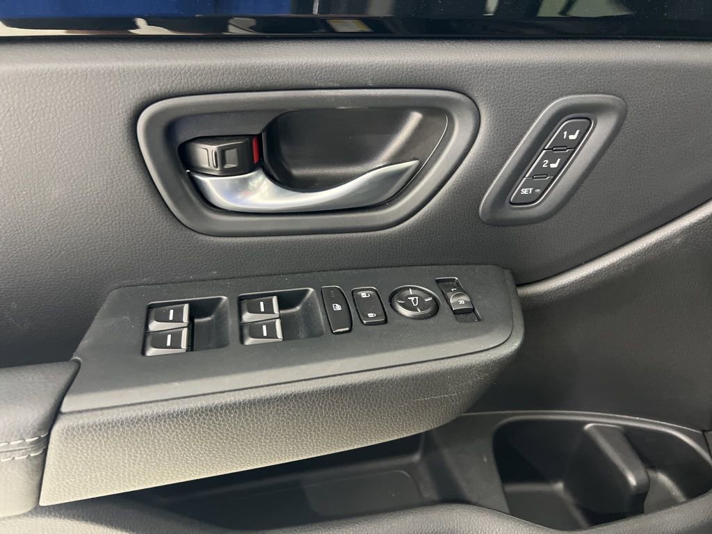 Used 2025 Honda Pilot EX-L image 20