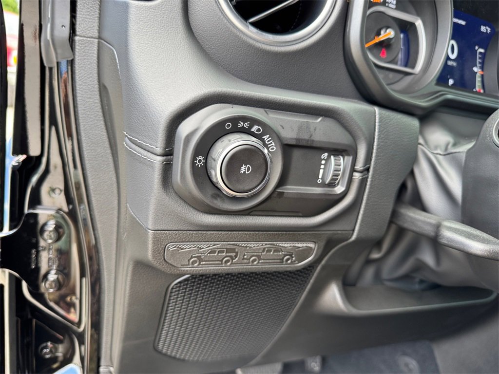 New 2025 Jeep Wrangler Sahara image 18