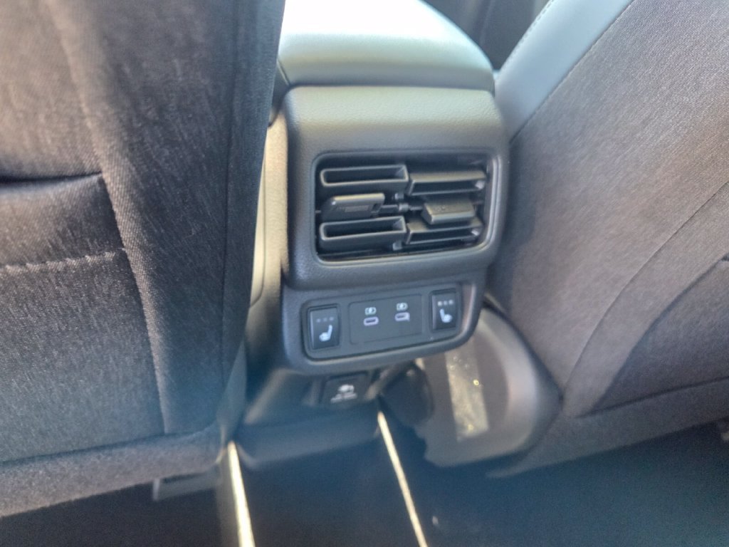 Used 2026 Nissan Leaf Platinum+ FWD image 8
