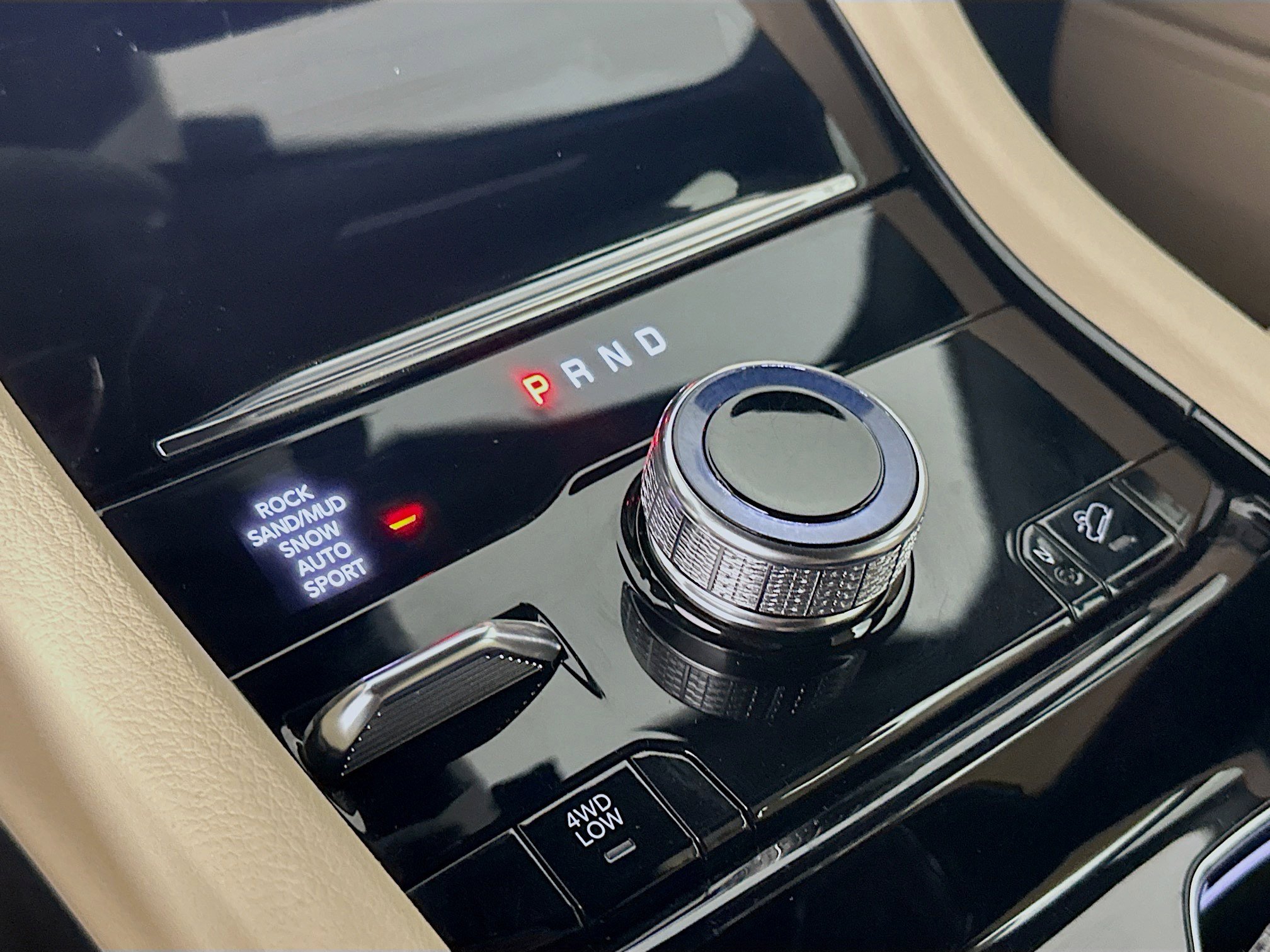 Used 2022 Jeep Grand Cherokee Limited 4xe image 25