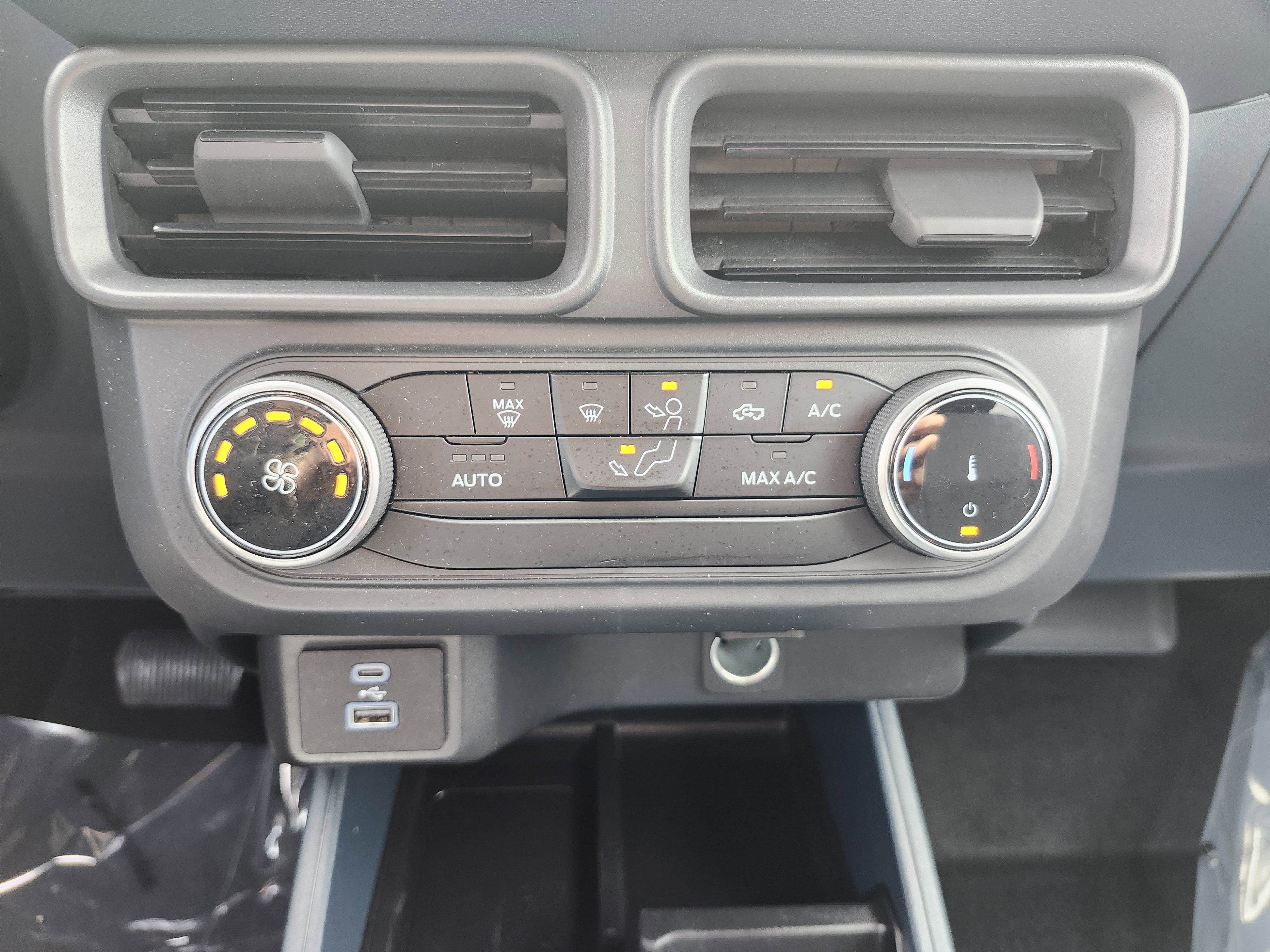 Used 2024 Ford Maverick XL image 29