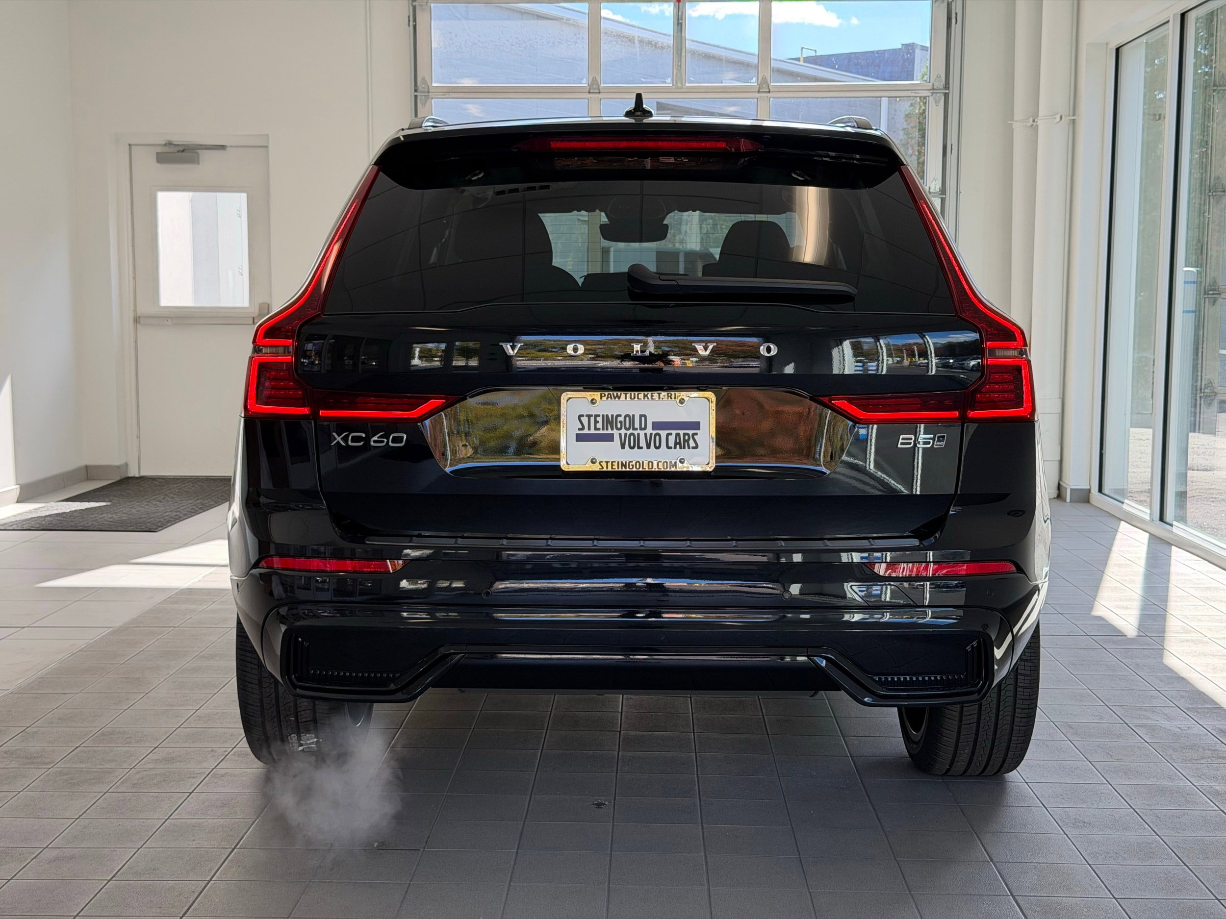 New 2026 Volvo XC60 B5 Ultra w/ Protection Package Premier AWD/4WD image 6