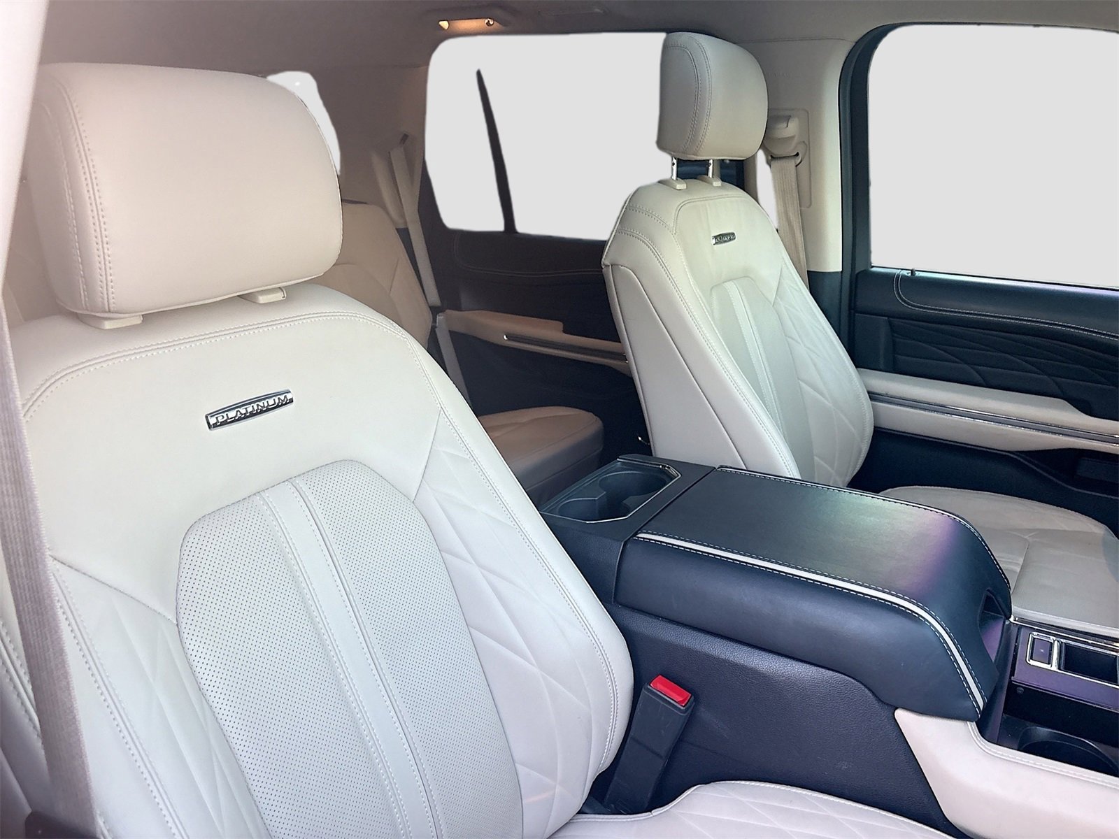 Used 2022 Ford Expedition Platinum image 30