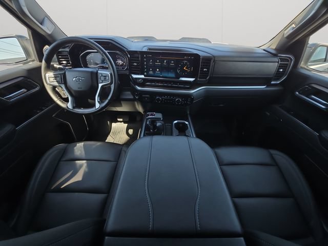 Used 2025 Chevrolet Silverado 1500 LT Trail Boss w/ Convenience Package II AWD/4WD image 17
