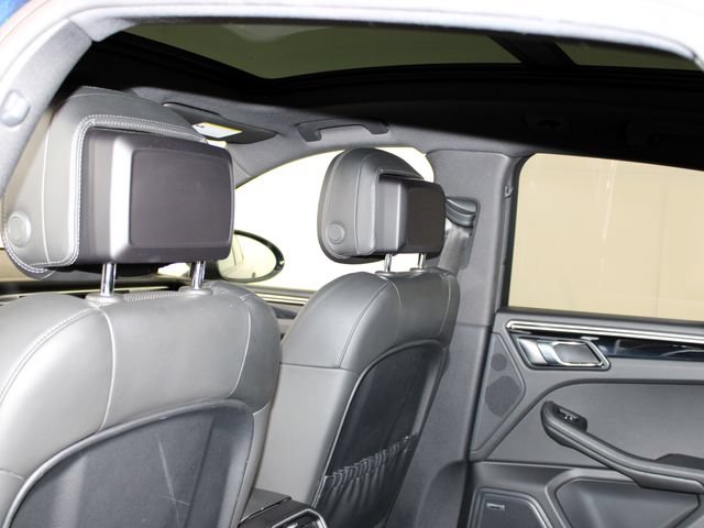 Used 2018 Porsche Macan AWD/4WD image 20