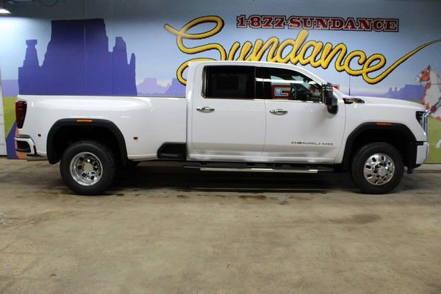 New 2026 GMC Sierra 3500 Denali w/ Technology Package AWD/4WD image 1