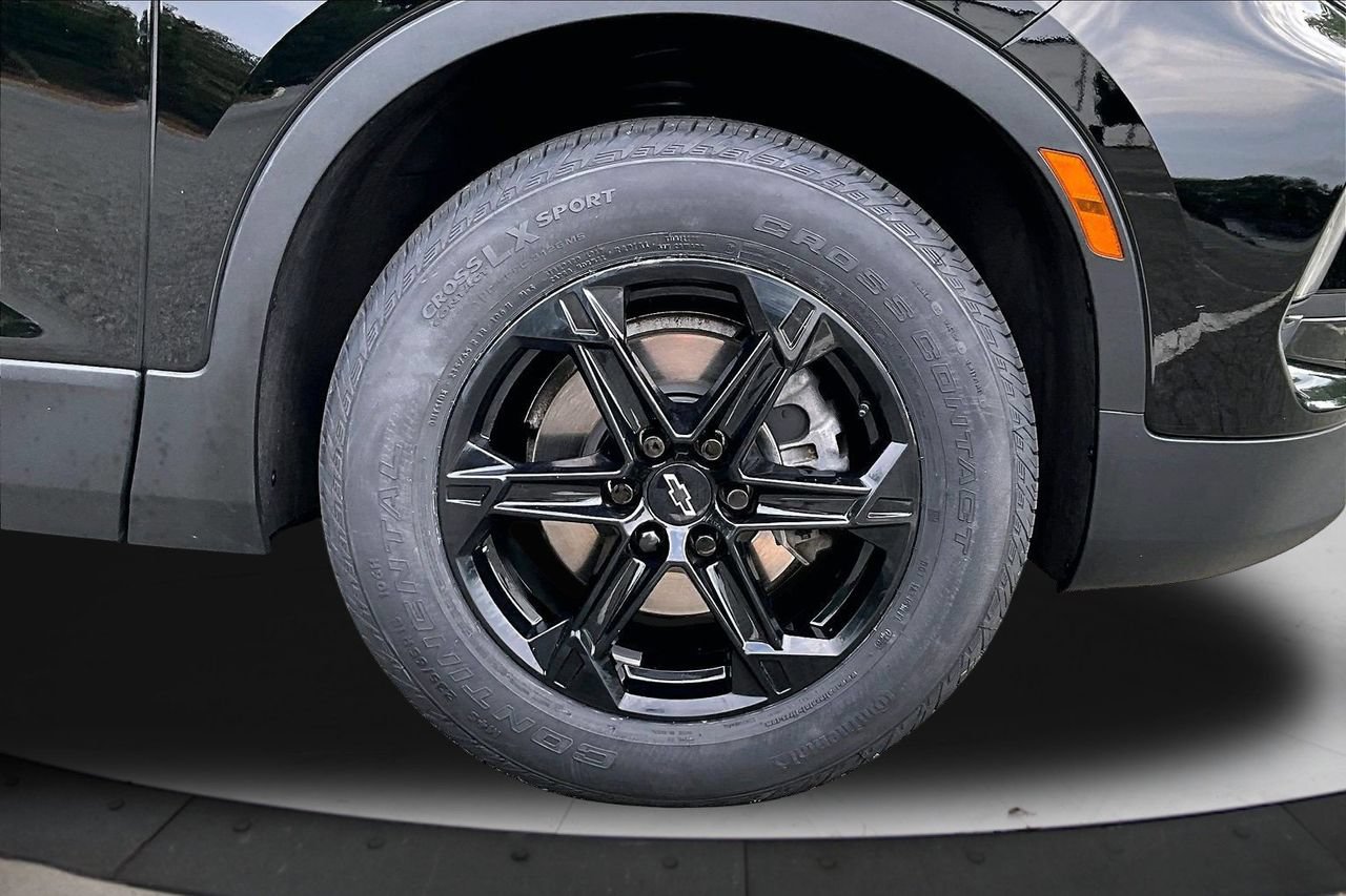Used 2023 Chevrolet Blazer LT w/ Midnight/Sport Edition FWD image 32