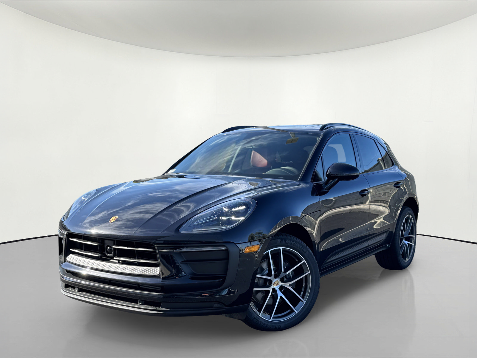New 2025 Porsche Macan AWD/4WD image 1