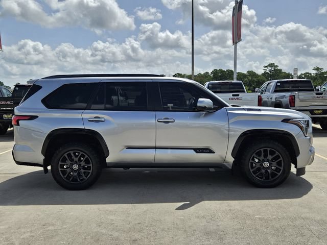 Used 2024 Toyota Sequoia Platinum AWD/4WD image 4