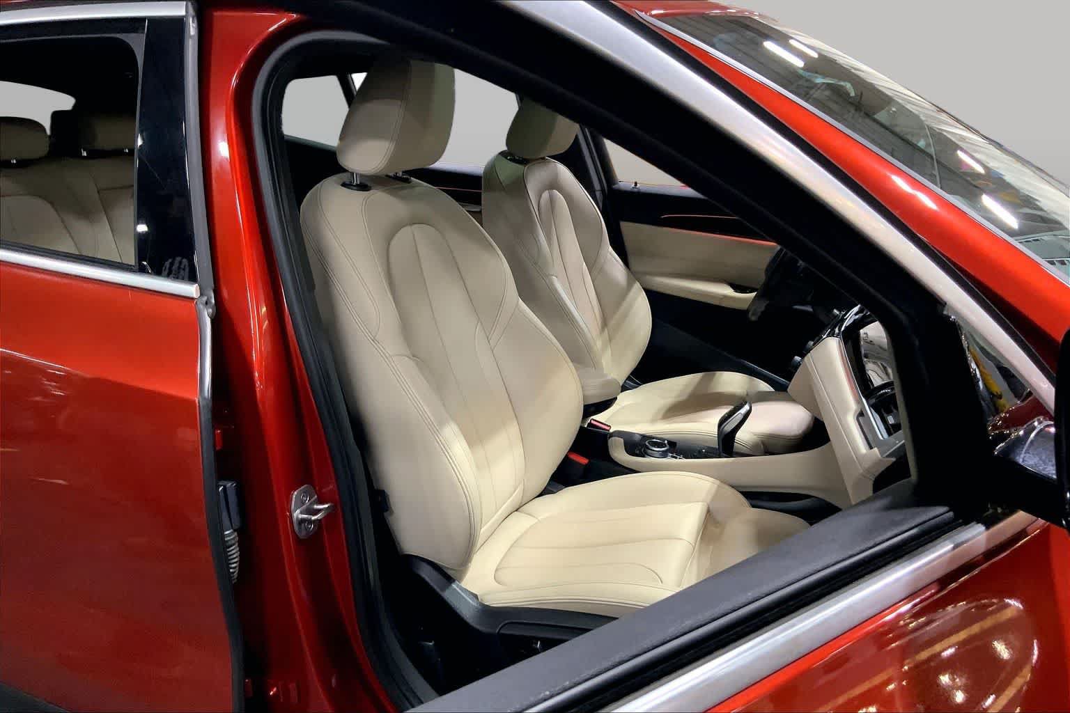 Used 2022 BMW X2 xDrive28i w/ Premium Package AWD/4WD image 9