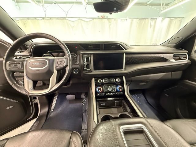 Used 2021 GMC Yukon Denali w/ Denali Premium Package image 18