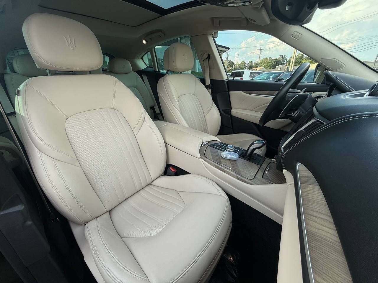 Used 2019 Maserati Levante S GranLusso AWD/4WD image 18