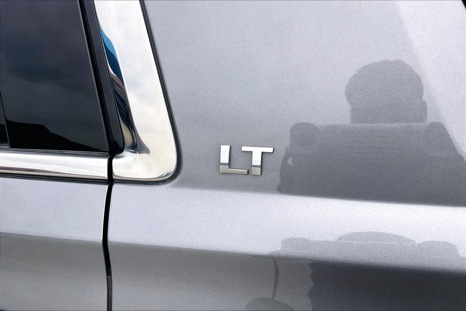 Used 2020 Chevrolet Tahoe LT w/ Luxury Package RWD image 10