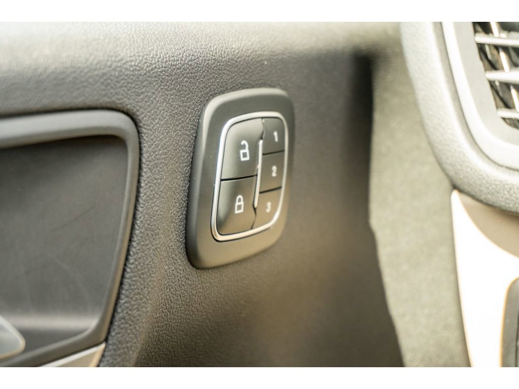 Used 2022 Ford Escape Titanium w/ Class II Trailer Tow Package image 27