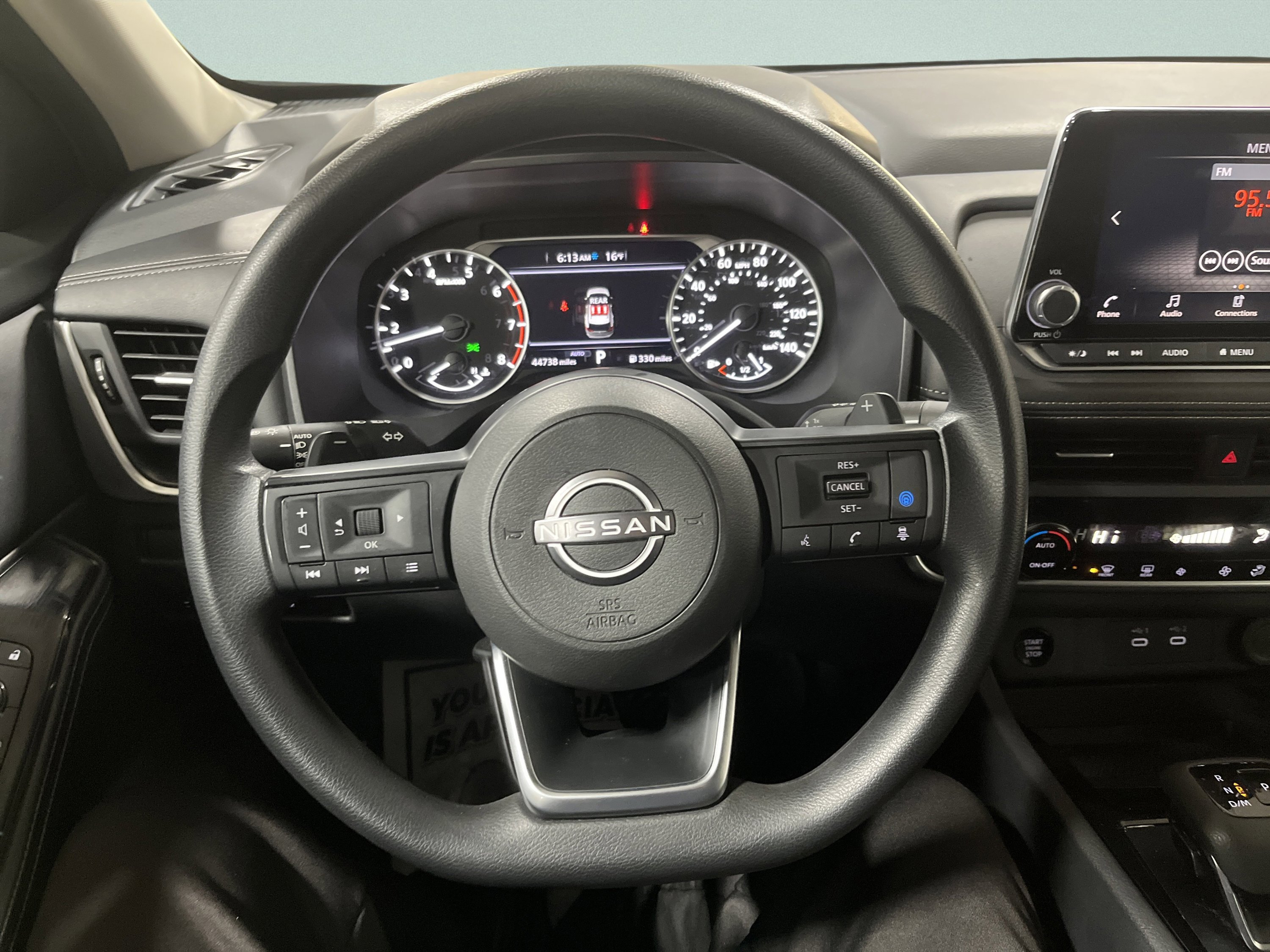 Used 2024 Nissan Rogue SV image 13