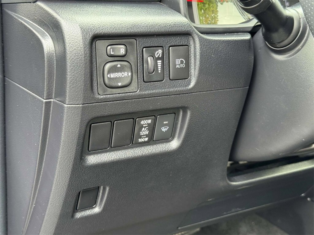 Used 2024 Toyota 4Runner SR5 image 10