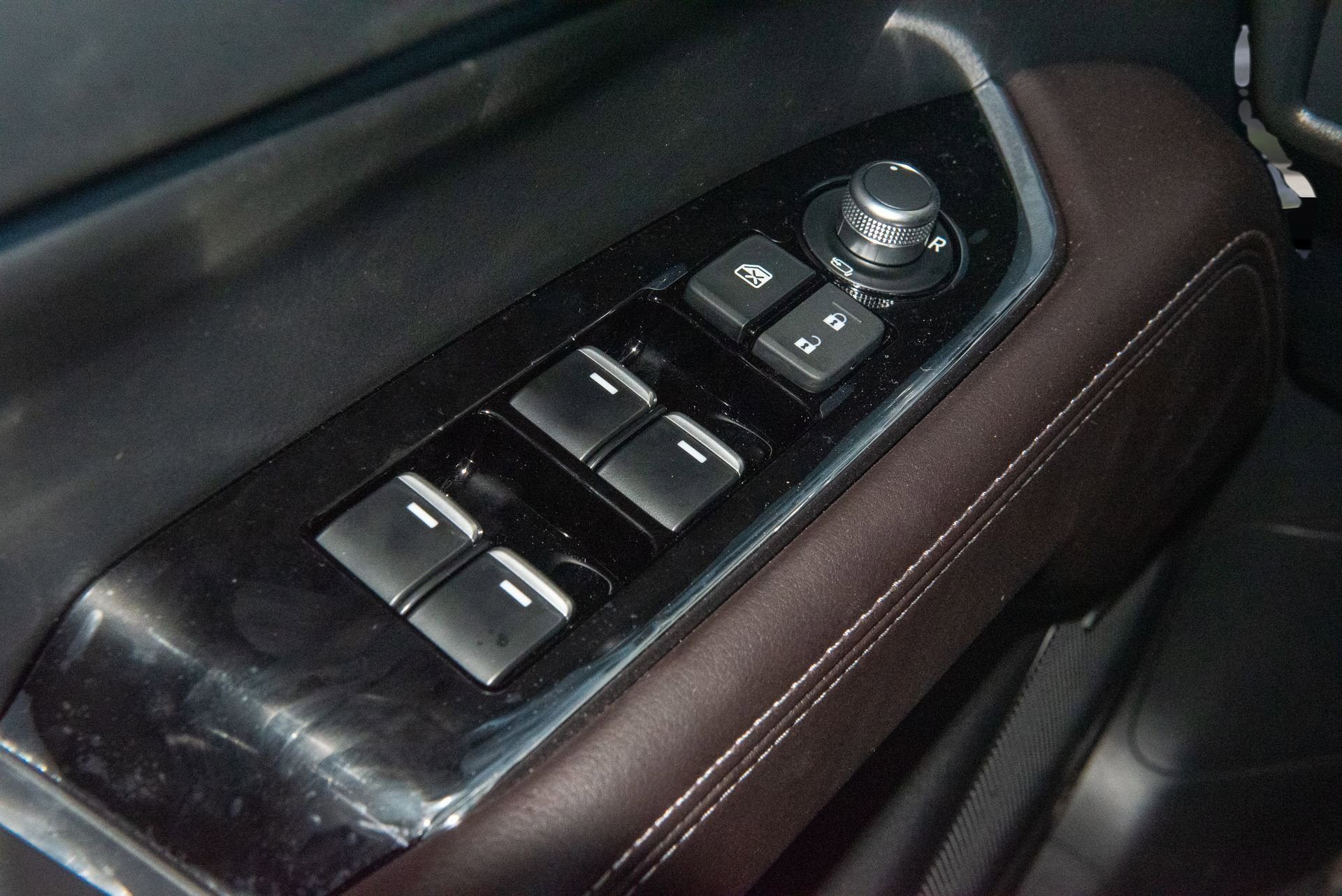 Used 2025 MAZDA CX-5 Signature image 34