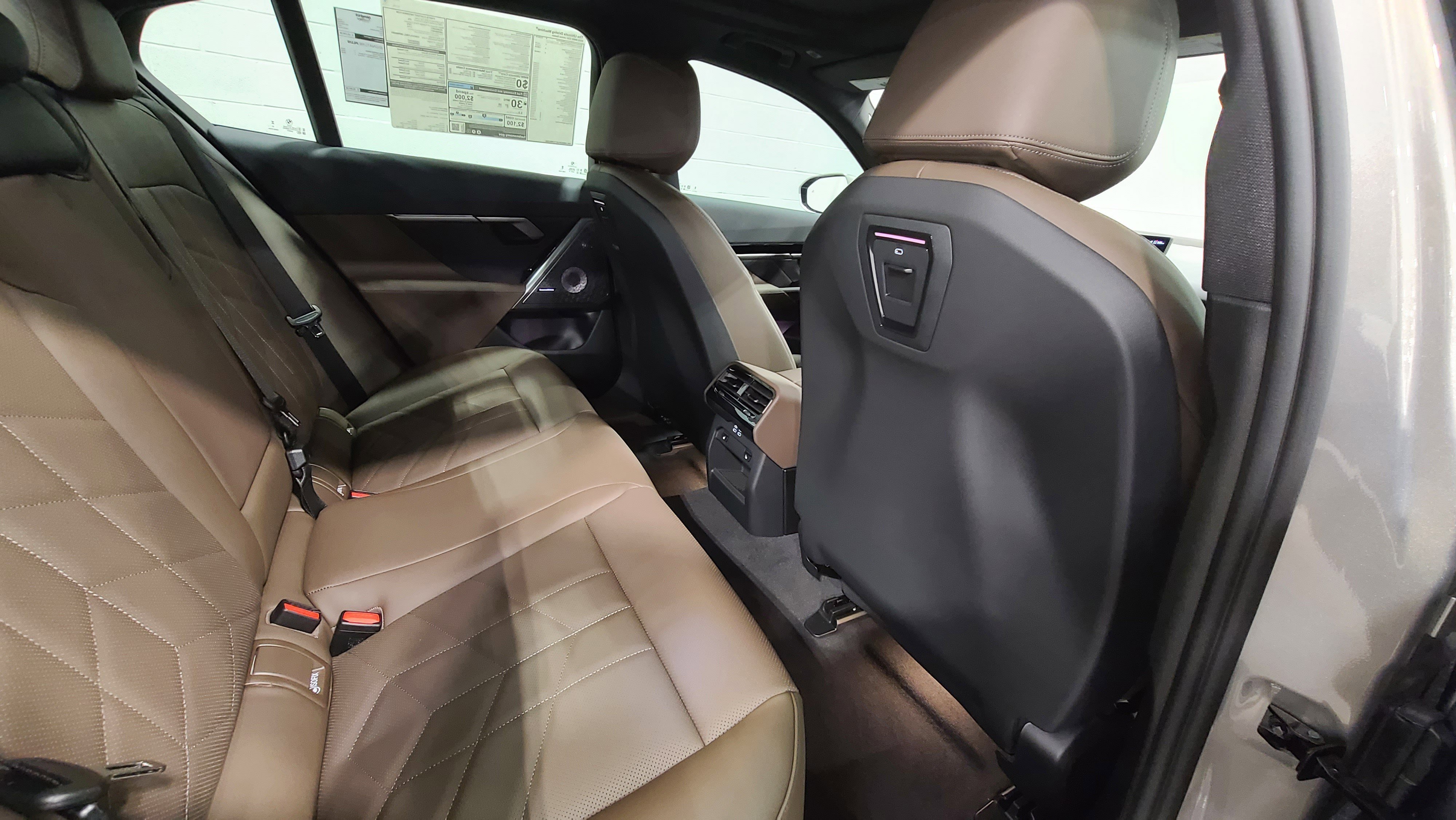 New 2026 BMW 530i xDrive w/ Premium Package image 27