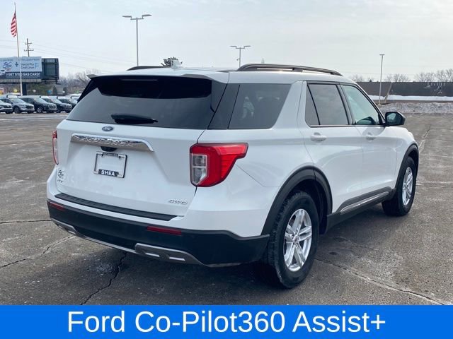 Used 2022 Ford Explorer XLT AWD/4WD image 3