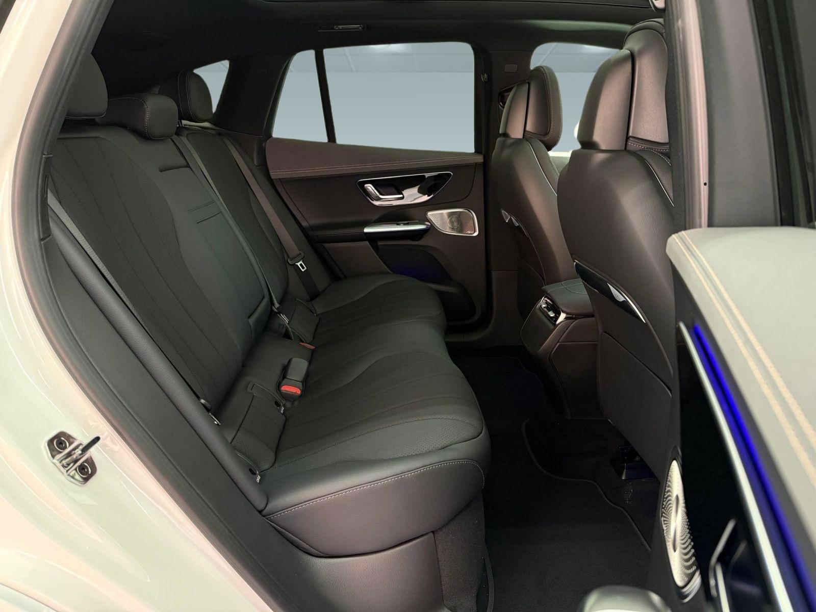 New 2026 Mercedes-Benz EQE 320 4MATIC SUV image 25