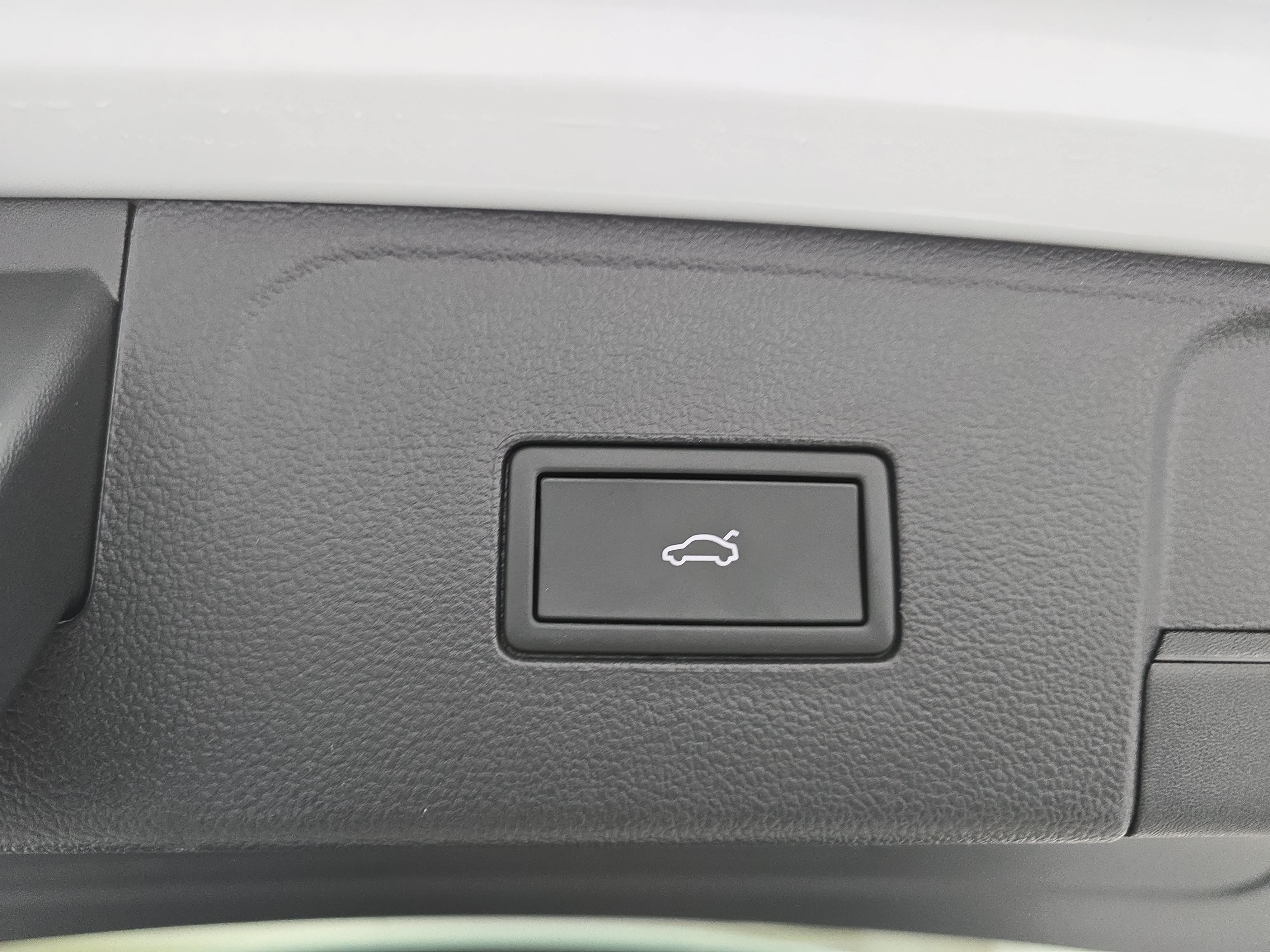 New 2026 Volkswagen Atlas SE AWD/4WD image 14