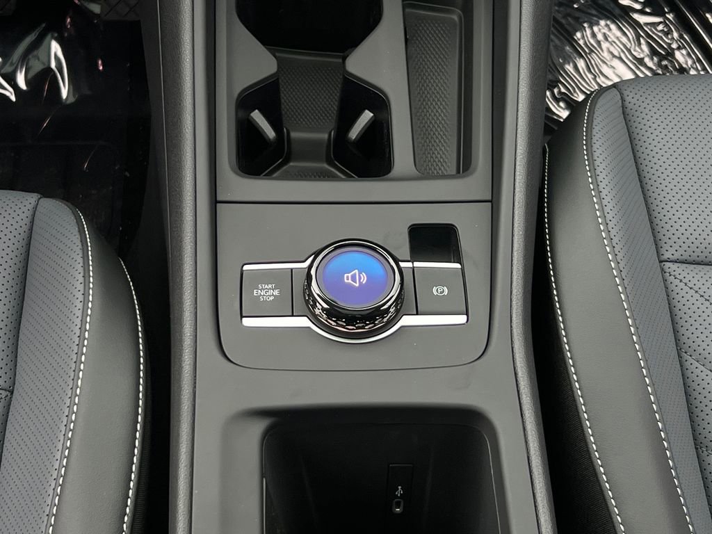 New 2026 Volkswagen Tiguan SE image 28