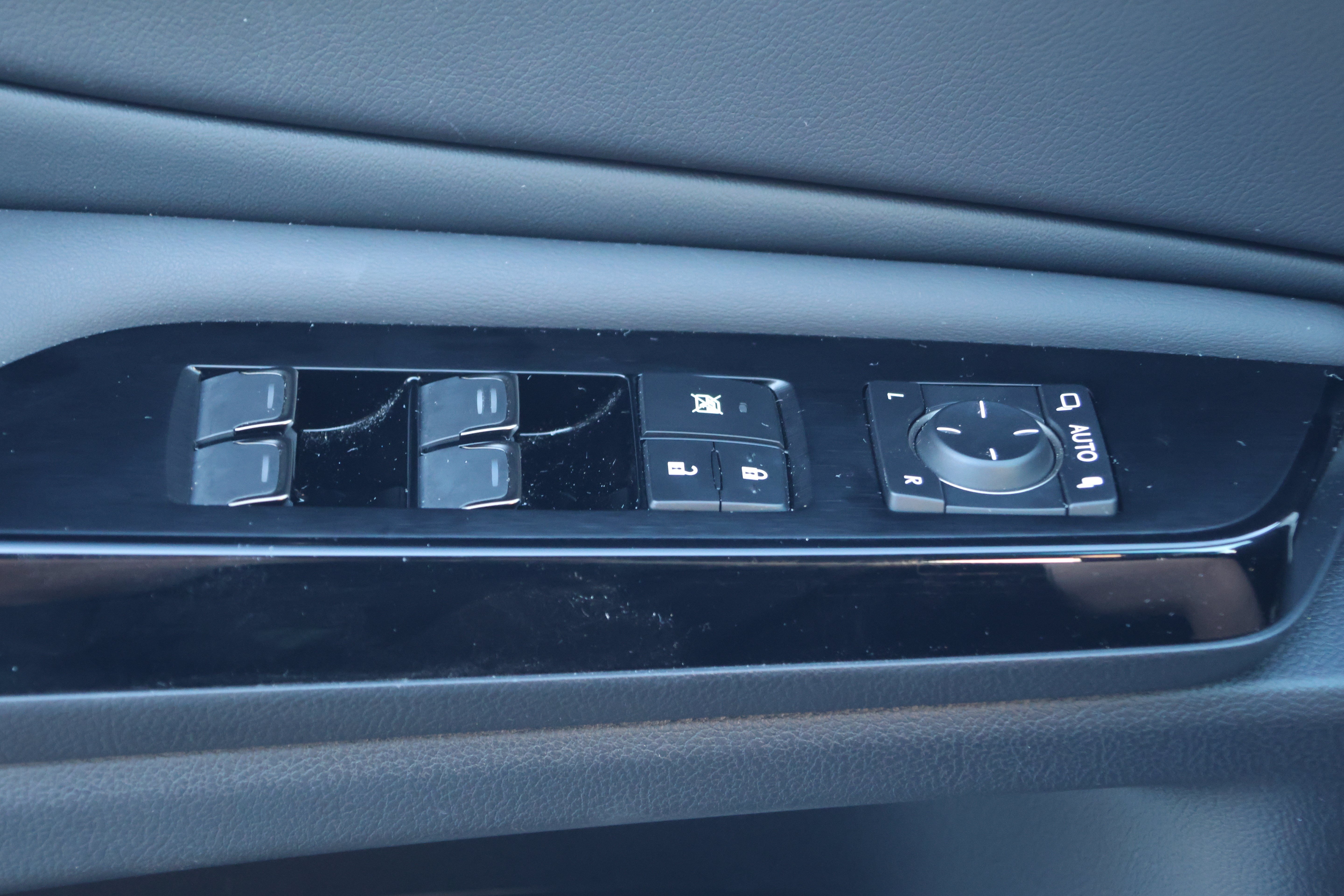 Certified 2025 Lexus ES 300h w/ Premium Package FWD image 14