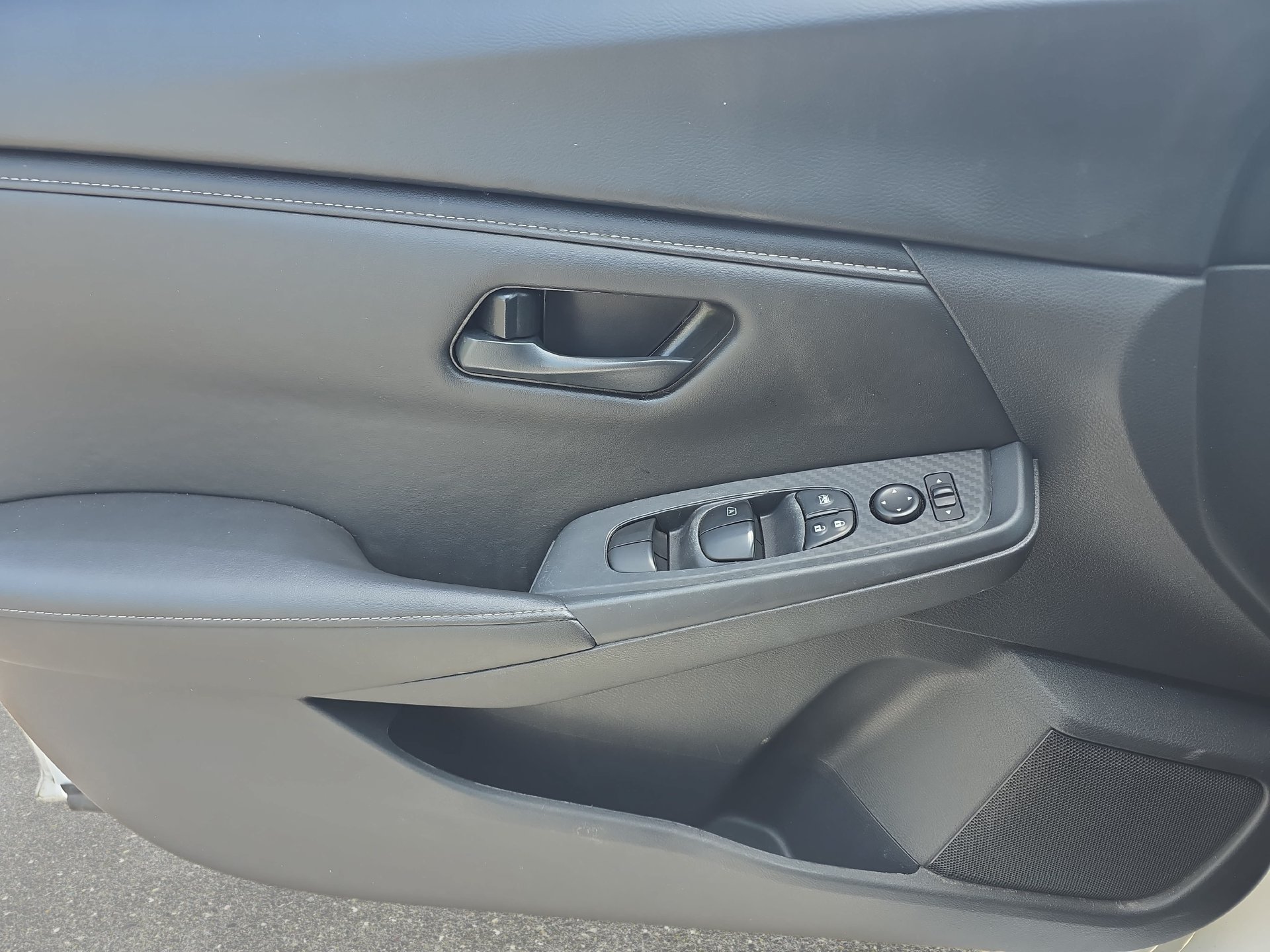 Used 2025 Nissan Sentra S FWD image 24
