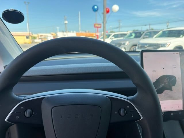 Used 2026 Tesla Model Y 2WD image 12