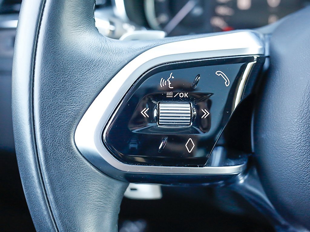 Used 2022 Jaguar F-PACE S image 38