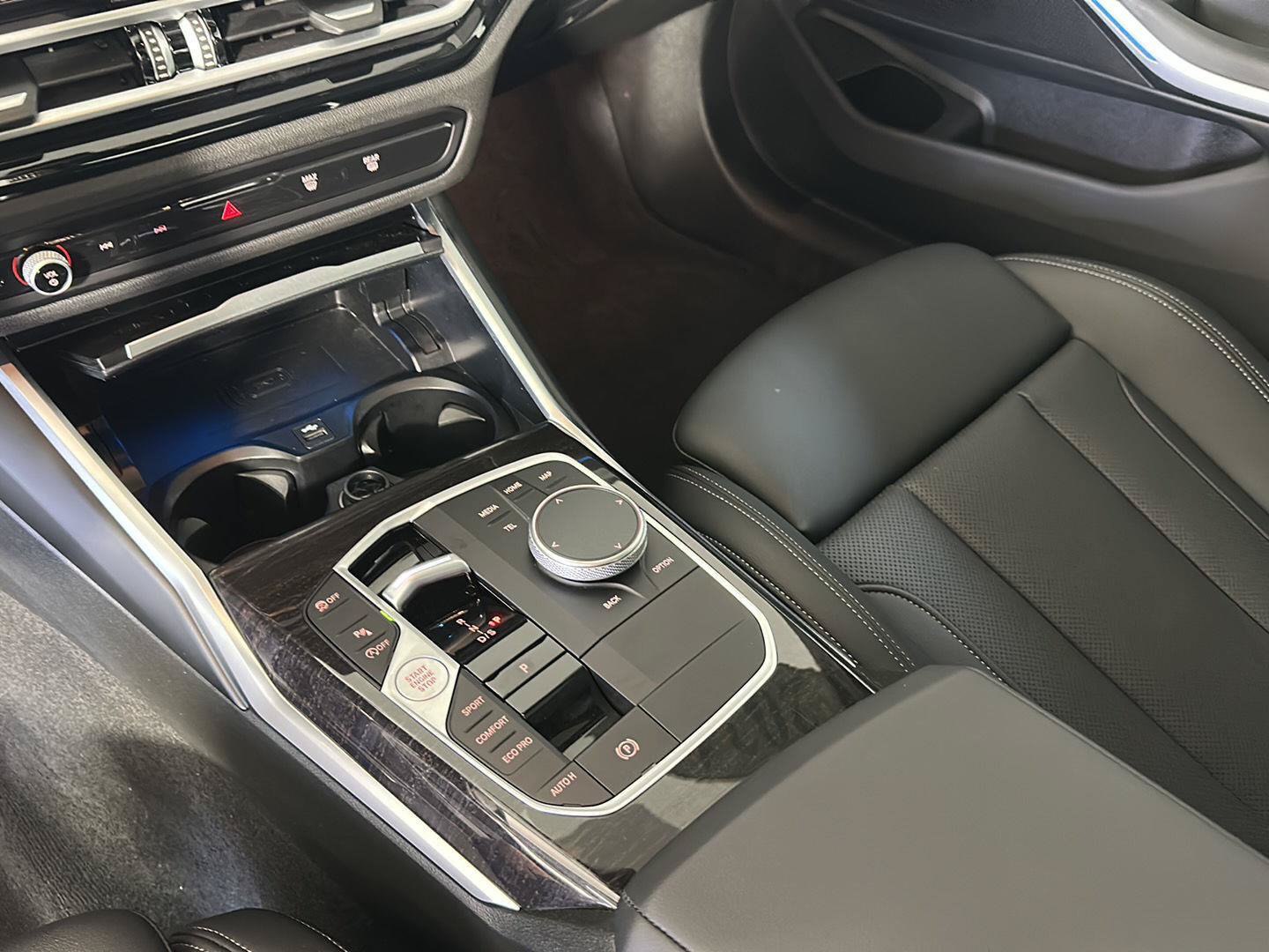 Used 2024 BMW 330i xDrive Sedan w/ Premium Package AWD/4WD image 26