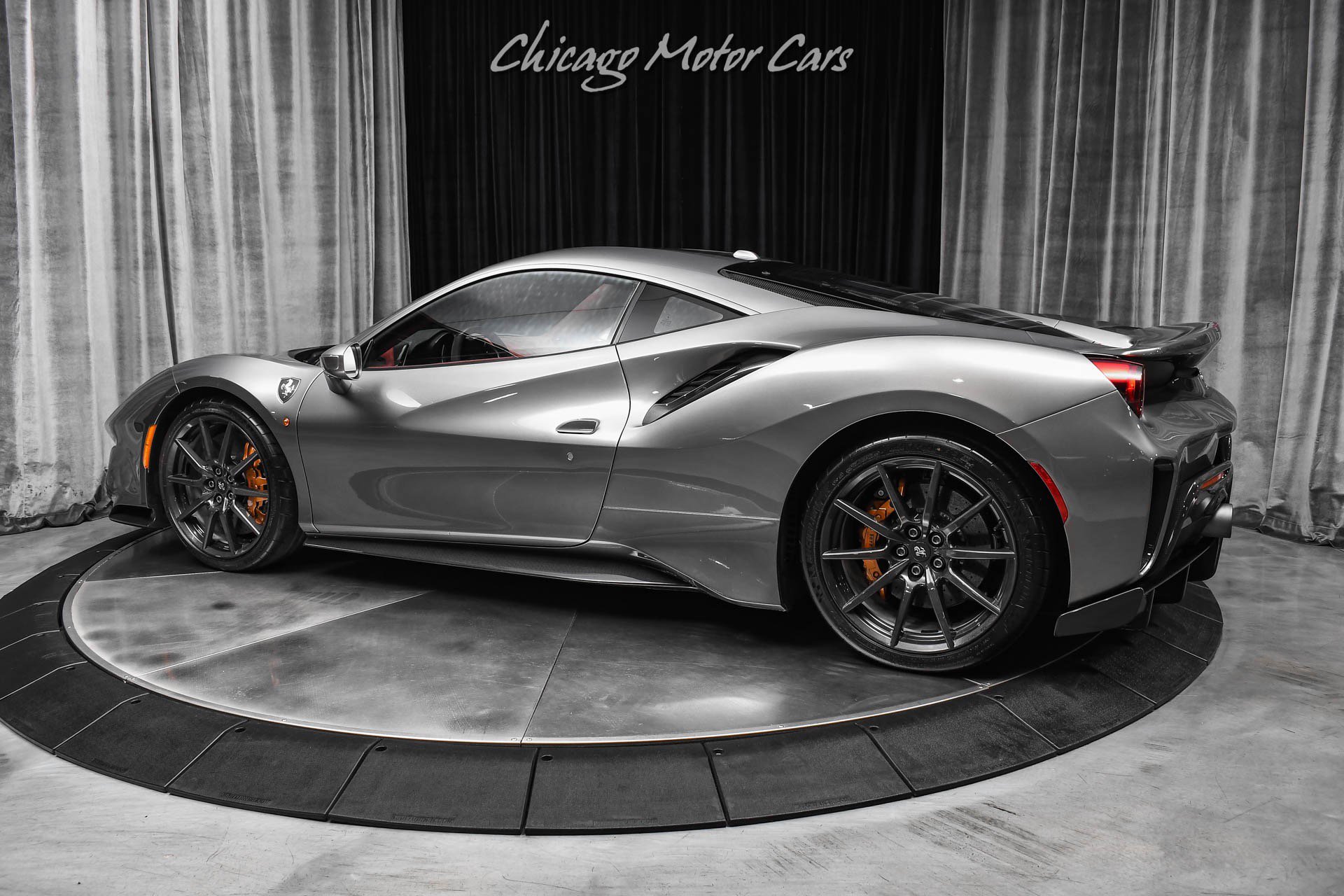 Used 2019 Ferrari 488 Pista Coupe RWD image 3
