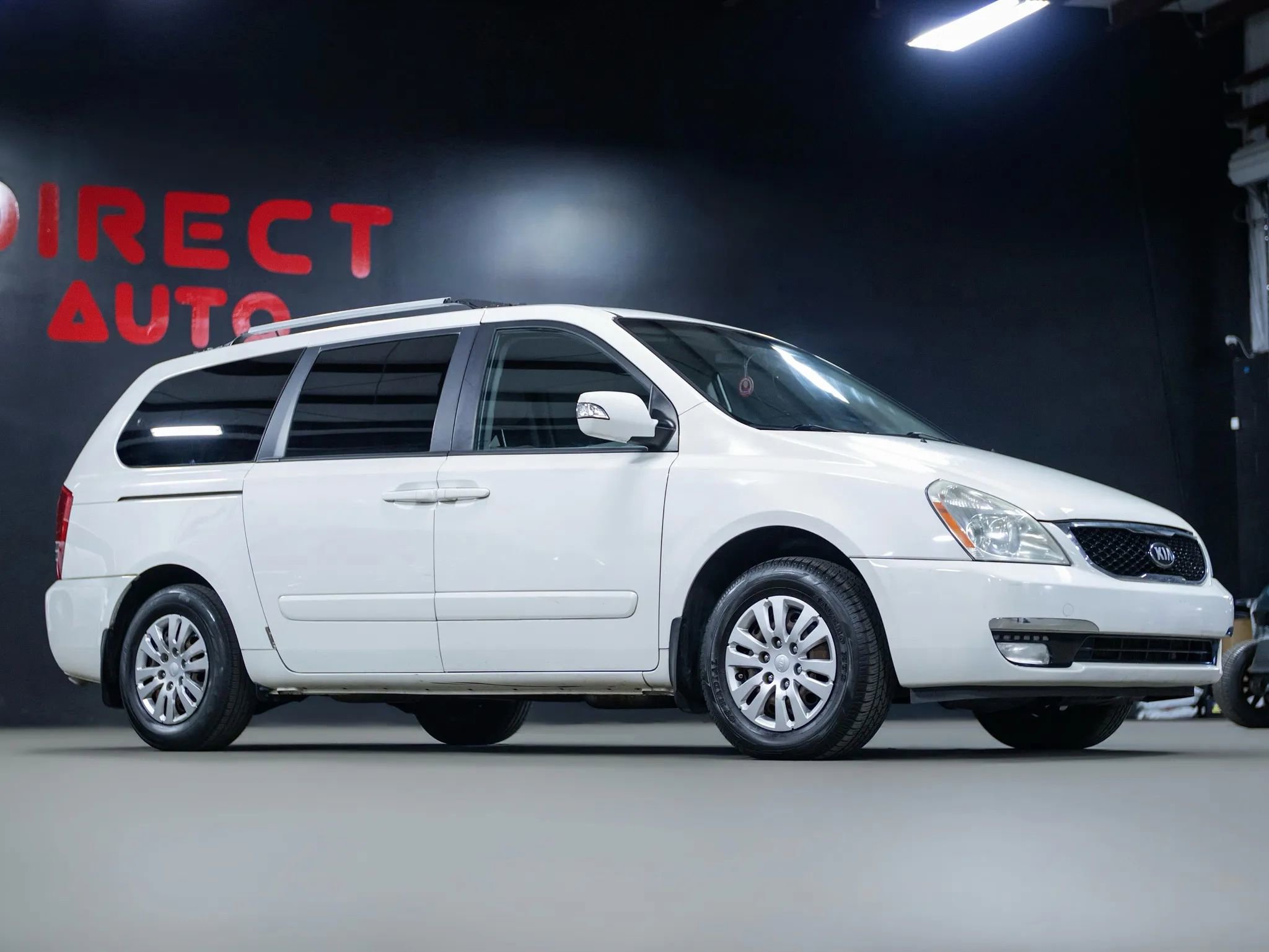Used 2014 Kia Sedona LX image 7