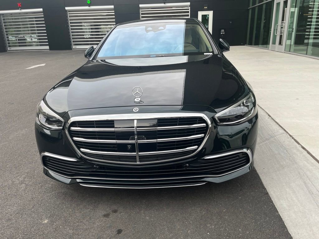 Used 2026 Mercedes-Benz S 500 4MATIC image 3