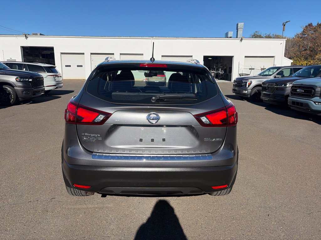 Used 2017 Nissan Rogue Sport SL AWD/4WD image 4