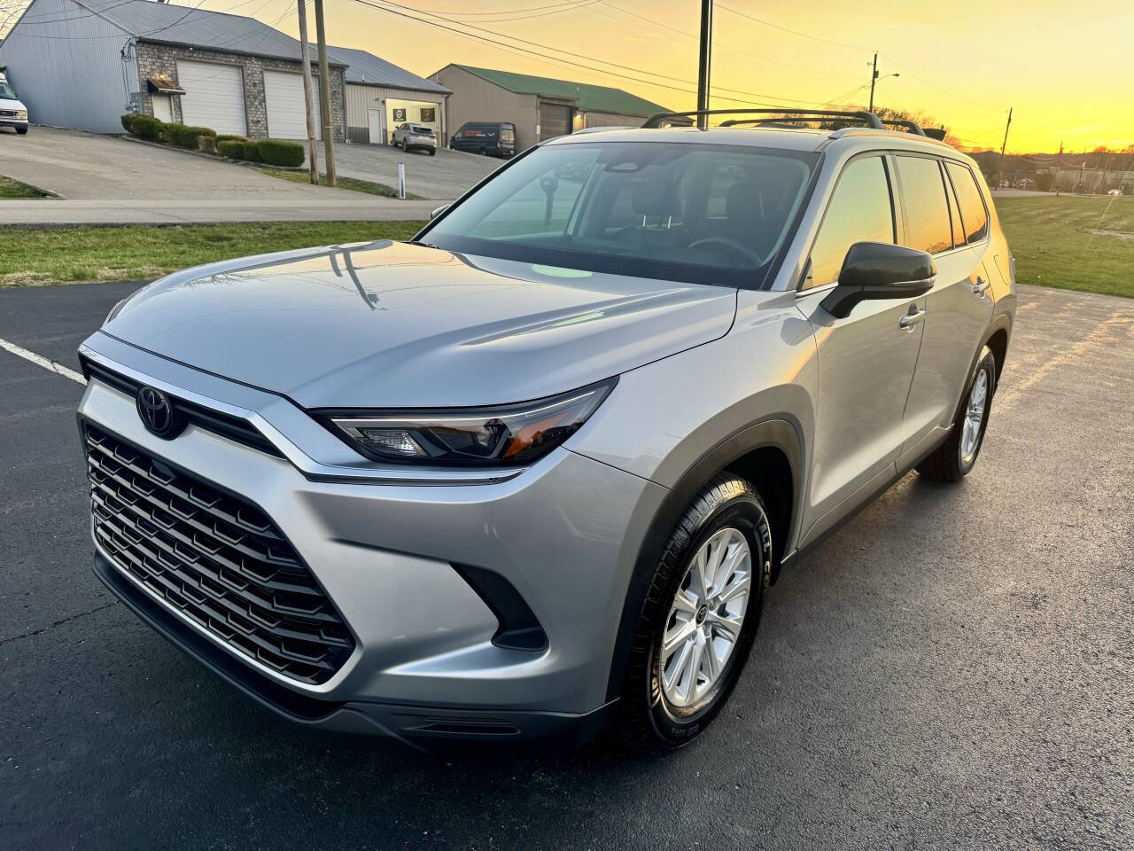 Used 2024 Toyota Grand Highlander AWD image 12