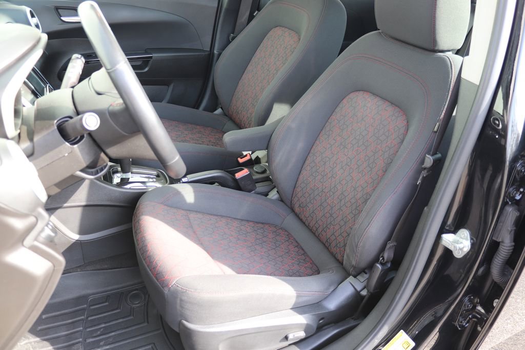 Used 2018 Chevrolet Sonic LT w/ True North Edition FWD image 3