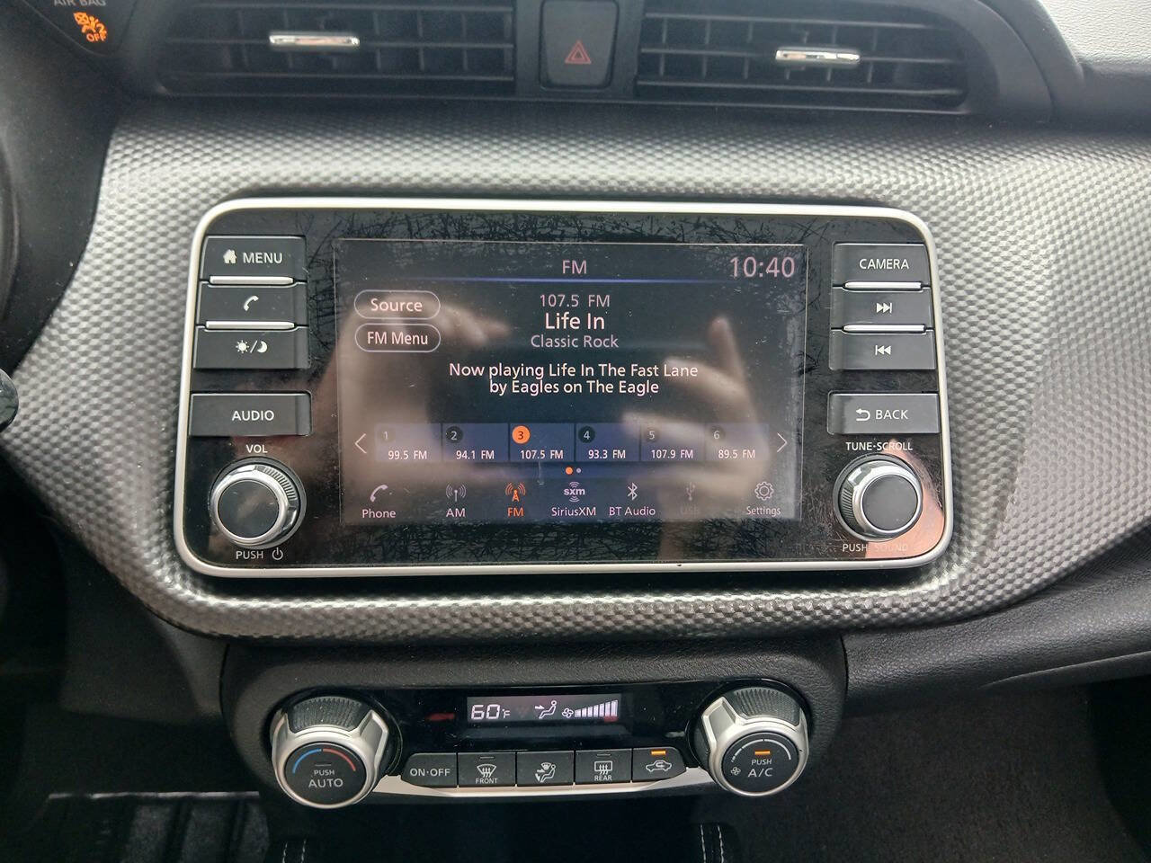 Used 2018 Nissan Kicks SV FWD image 16