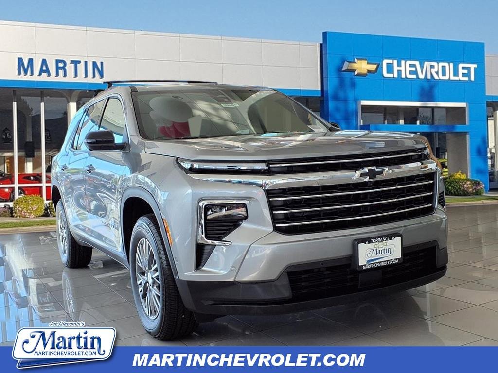 New 2025 Chevrolet Traverse LT w/ Enhanced Driving Package