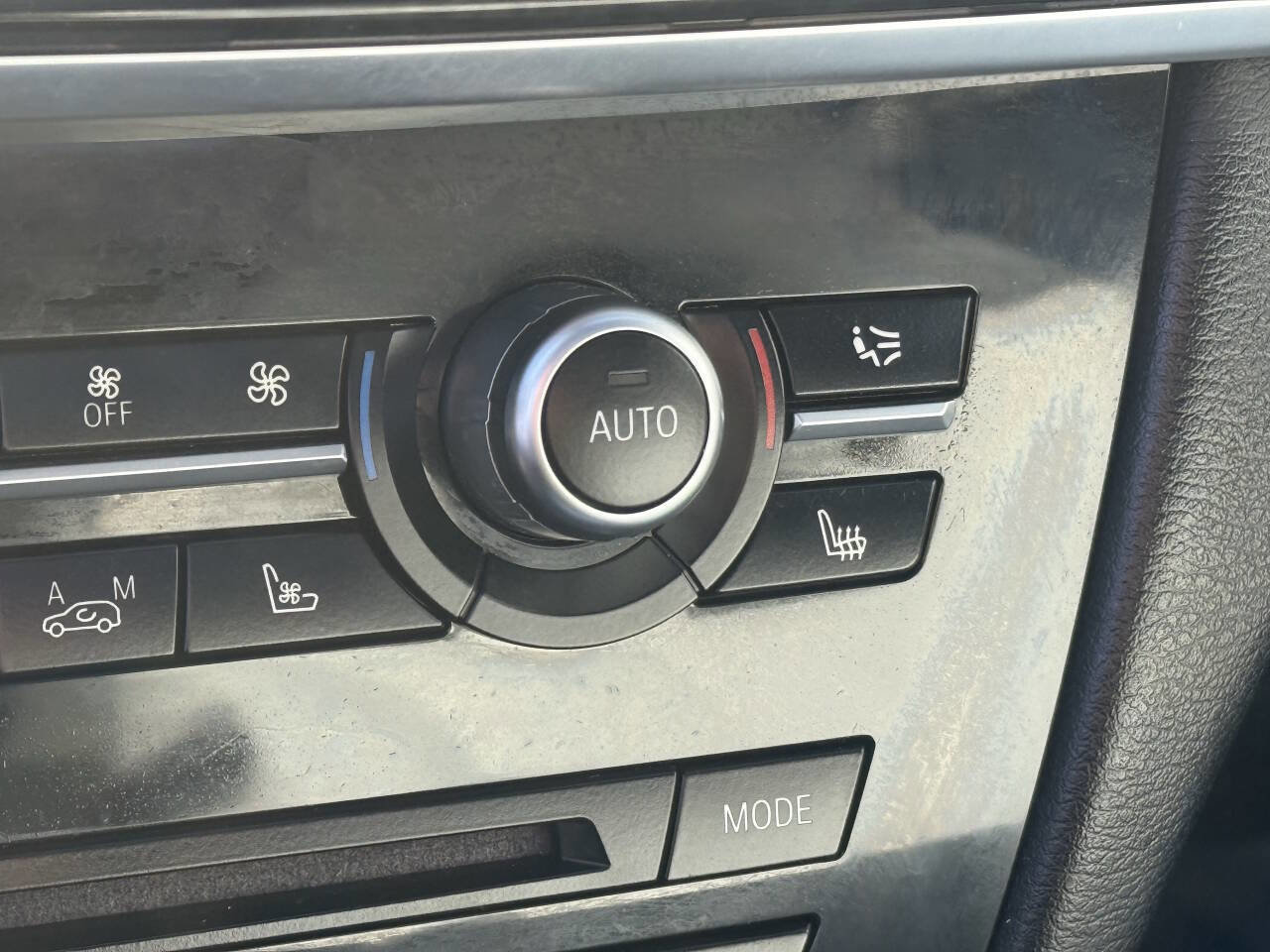 Used 2016 BMW X5 M image 13