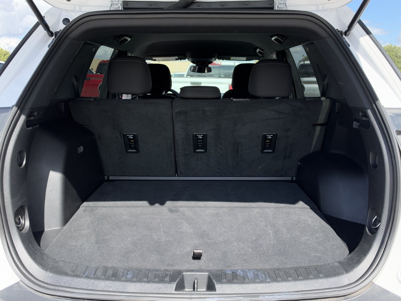 Certified 2026 Chevrolet Equinox LT FWD image 26