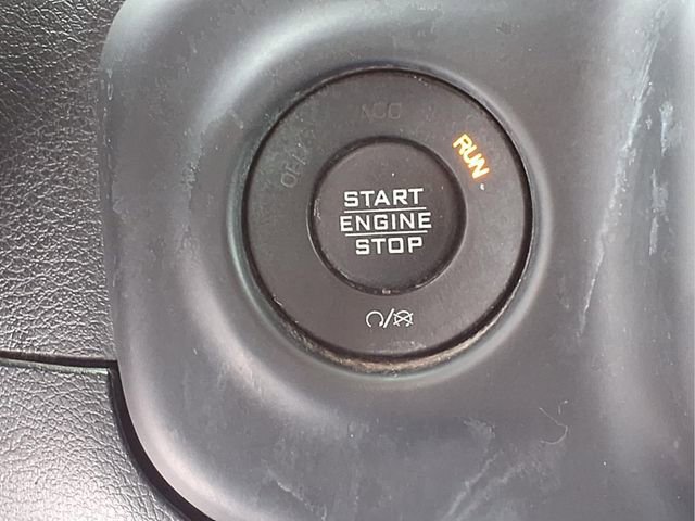 Used 2018 Jeep Wrangler Unlimited Sahara image 10